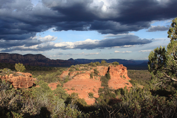 Looking east from Sycamore Pass near Sedona